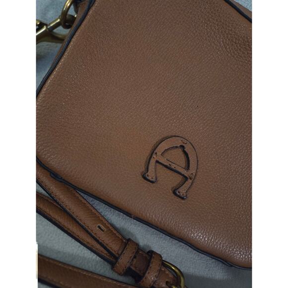 Etienne Aigner Large Logo Brown Preppy Vintage Leather Crossbody Handbag - Picture 3 of 13